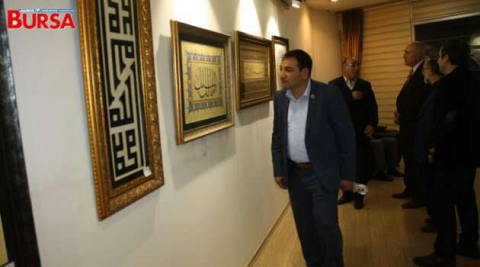 Bedrettin Akalın’ın Hat ve Tezhip Sergisi Kent Meydanı AVM'de