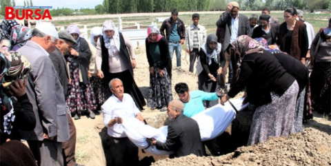 Bursa'daki canlı bomba Iğdır'da toprağa verildi