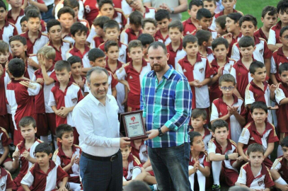 İnegölsporlu miniklere sertifikaları verildi