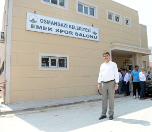 Emek Spor Salonu yenilendi