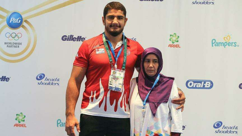 Taha Akgül'e anne morali