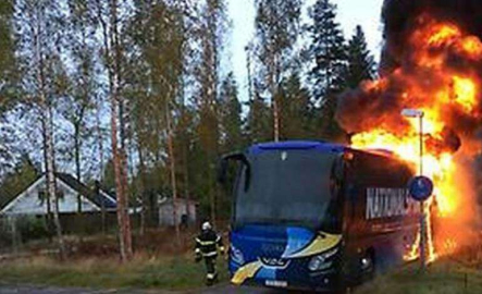 Milli takım otobüsü cayır cayır yandı!