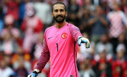 Volkan Babacan'dan pembe forma açıklaması