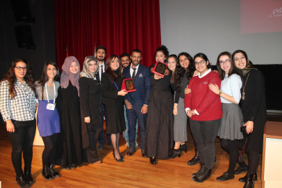 TOBB Bursa Kadın Girişimciler Kurulu Başkanı Nurcan Özdemir, gençlere başarı tüyoları verdi