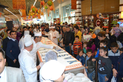 Özdilek İnegöl'de 15. yılını müşterileri ile kutladı