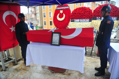 Bursalı Şehit Binbaşı Bülent Albayrak'ı binler uğurladı
