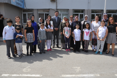 Ahmet Uyar’da kermesli yıl sonu