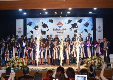 Bahçeşehir’de Mezuniyet Coşkusu!