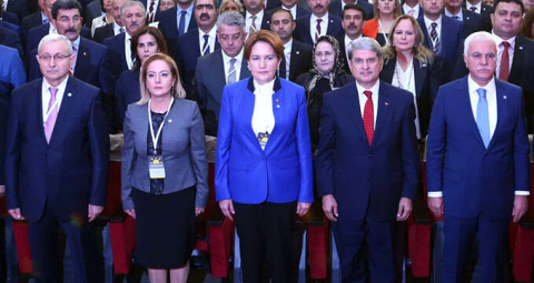 CHP'den İstifa Edip İyi Parti'ye Geçen Aytun Çıray, Meral Akşener'in Sağ Kolu Oldu