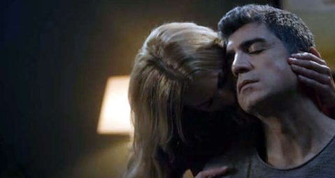 Özcan Deniz'in, Sevgilisi Çıldırttı