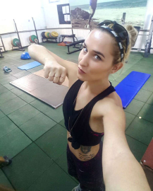 Kumar Batağındaki Eşini Boşayan Survivor Sema, Küllerinden Yeniden Doğdu