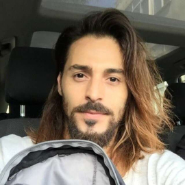 Çukur'un Kemal'i Uğur Yıldıran, Hadise'nin Dansçısı Çıktı