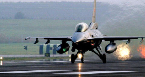 F-16'lar Afrin'e Harekat İçin İncirlik'te Pist Başında Bekliyor