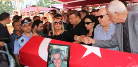 Tarık Akan'ın Abisi Turgut Üregül Sessizliğini, Bozdu: Kuran Bile Okutmadan Gömdük