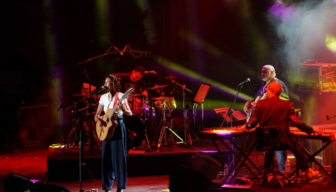 Yeni nesil star Ayo Bursa'da konser verdi