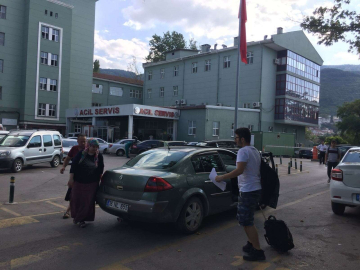 Ağır ceza reisi koruması bıçaklı saldırıya uğradı