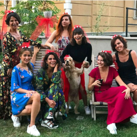 Oyuncu Irmak Şahin İle Evlenecek Olan Asena Tuğal, Kına Yakma Görüntülerini Paylaştı