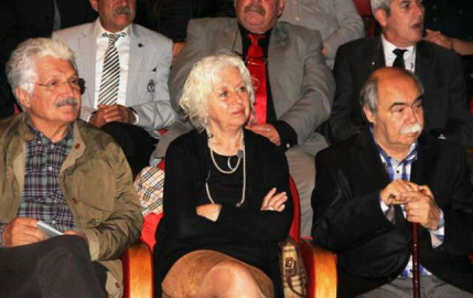 Oyuncu Salih Kalyon, Eşini Son Yolculuğuna Uğurladı