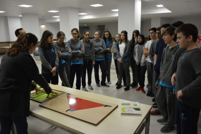 Gezici matematik müzesi Teknoloji Fen Okulları'nda