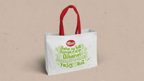 Eker'den doğaya duyarlı tüketicilere geri dönüşüm çantası