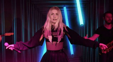 Aleyna'dan zirvede türkü şov