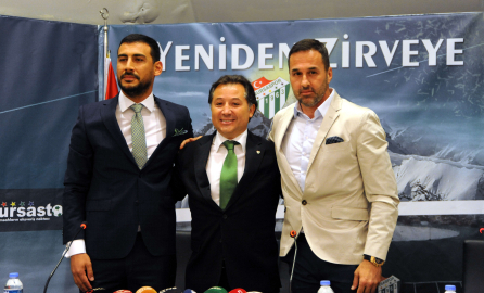 Bursaspor'da Selçuk Erdoğan ve Yalçın Koşukavak ile sözleşme imzalandı