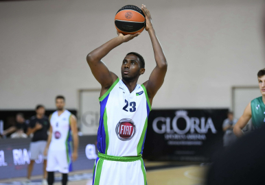 Muhaymin Mustafa, 1 yıl daha TOFAŞ'ta