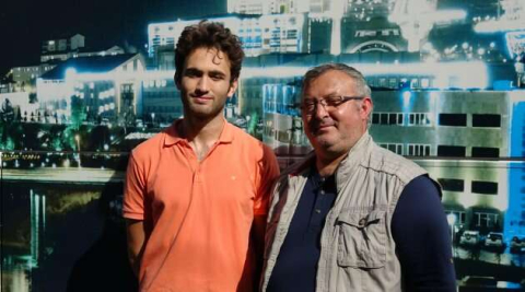 Baba-oğul birlikte üniversite okuyor