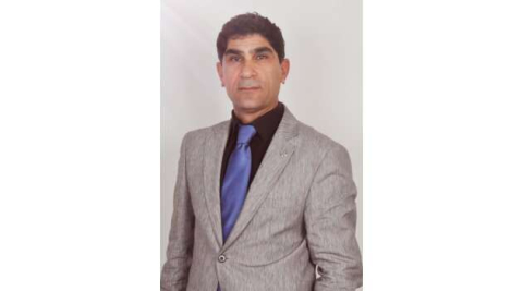 BBP Nilüfer İlçe Başkanı Mustafa Aydın, Ulu Camide terlikle dolaşmaya tepki gösterdi.