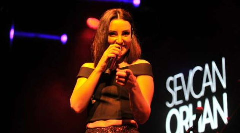 Sevcan Orhan, Bursa'da sahneye çıktı