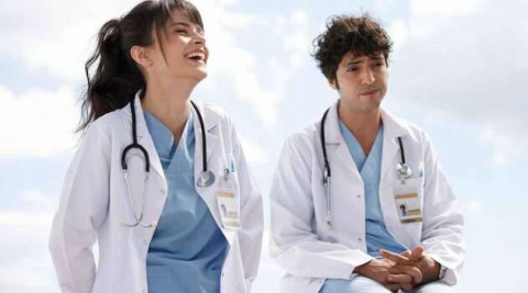 MEDYANIN EN ÇOK KONUŞTUĞU DİZİ MUCİZE DOKTOR OLDU