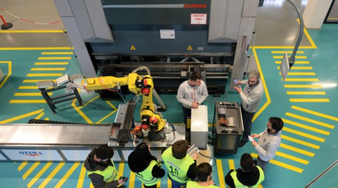 Model Fabrika Desteği Dijital Dönüşüme Güç Katacak”