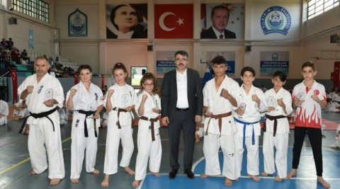 Mimarsinan Spor Kompleksi yenileniyor