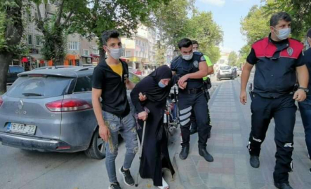 Polisten alkışlanacak hareket