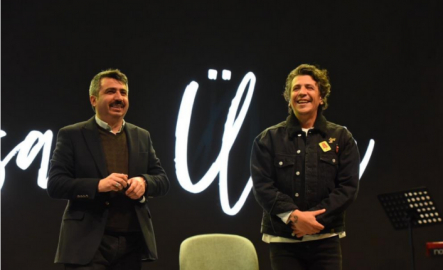 Ersay Üner Yıldırımlıları coşturdu