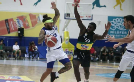 Frutti Extra Cup’ta Frutti Extra Bursaspor, finale yükseldi