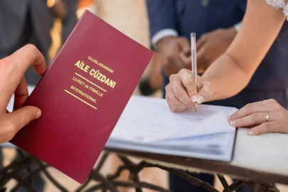 Anayasa Mahkemesi'nden kadınlar için 'soyadı' kararı