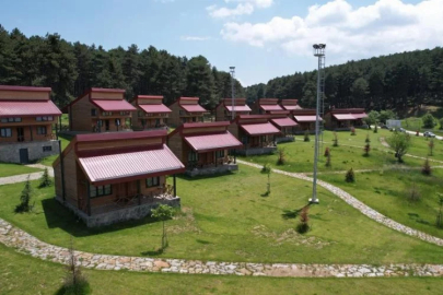 Uludağ'ın eteklerindeki Kocayayla'da bayram yoğunluğu...