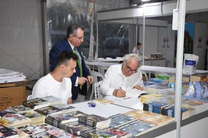Gemlik Kitap Limanı edebiyatın önemli isimlerini ağırlamaya devam ediyor