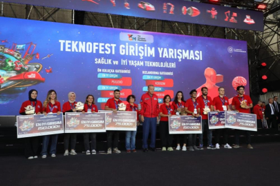 TEKNOFEST'te en iyi ön kuluçka girişimci ödülü BUÜ'nün