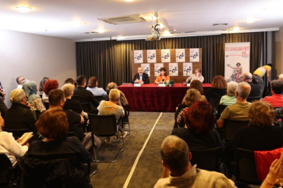 Kütüphane Günleri’nde "Cumhuriyet ve Yeni Medya" konuşuldu