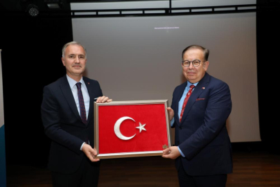 Tümamiral Doç. Dr. Cihat Yaycı: “Asıl hedef Türkiye”