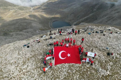 Osmangazili dağcıların ‘100. yıl’ zirve tırmanışı