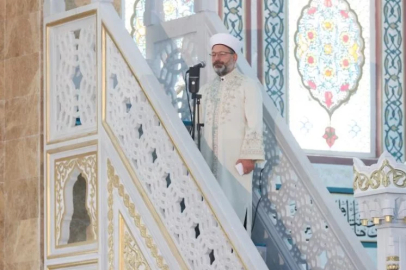 Erbaş: "Bu caniler, cesaretlerini ümmeti Muhammed'in suskunluğundan alıyor"