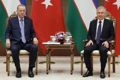 Cumhurbaşkanı Erdoğan, Özbekistanlı mevkidaşı Mirziyoyev ile görüştü