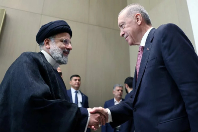 Cumhurbaşkanı Erdoğan, İranlı mevkidaşı Reisi ile görüştü