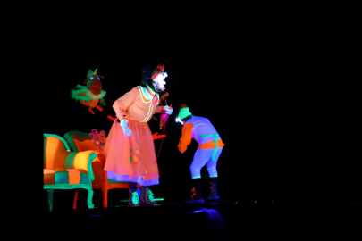 Perde çocuk ve gençler için açıldı