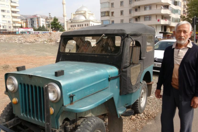 Yarım asırdır bindiği cipi satmak istemiyor