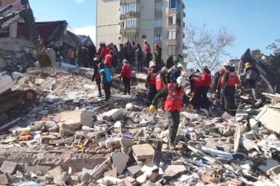 İsrailli ekip deprem bölgesinden arama kurtarma ekipmanları çalmış