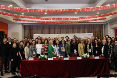 'Edebiyat Savaşta Sempozyumu' sona erdi